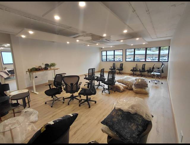 79M² OFFICE TO LET IN HALFWAY HOUSE